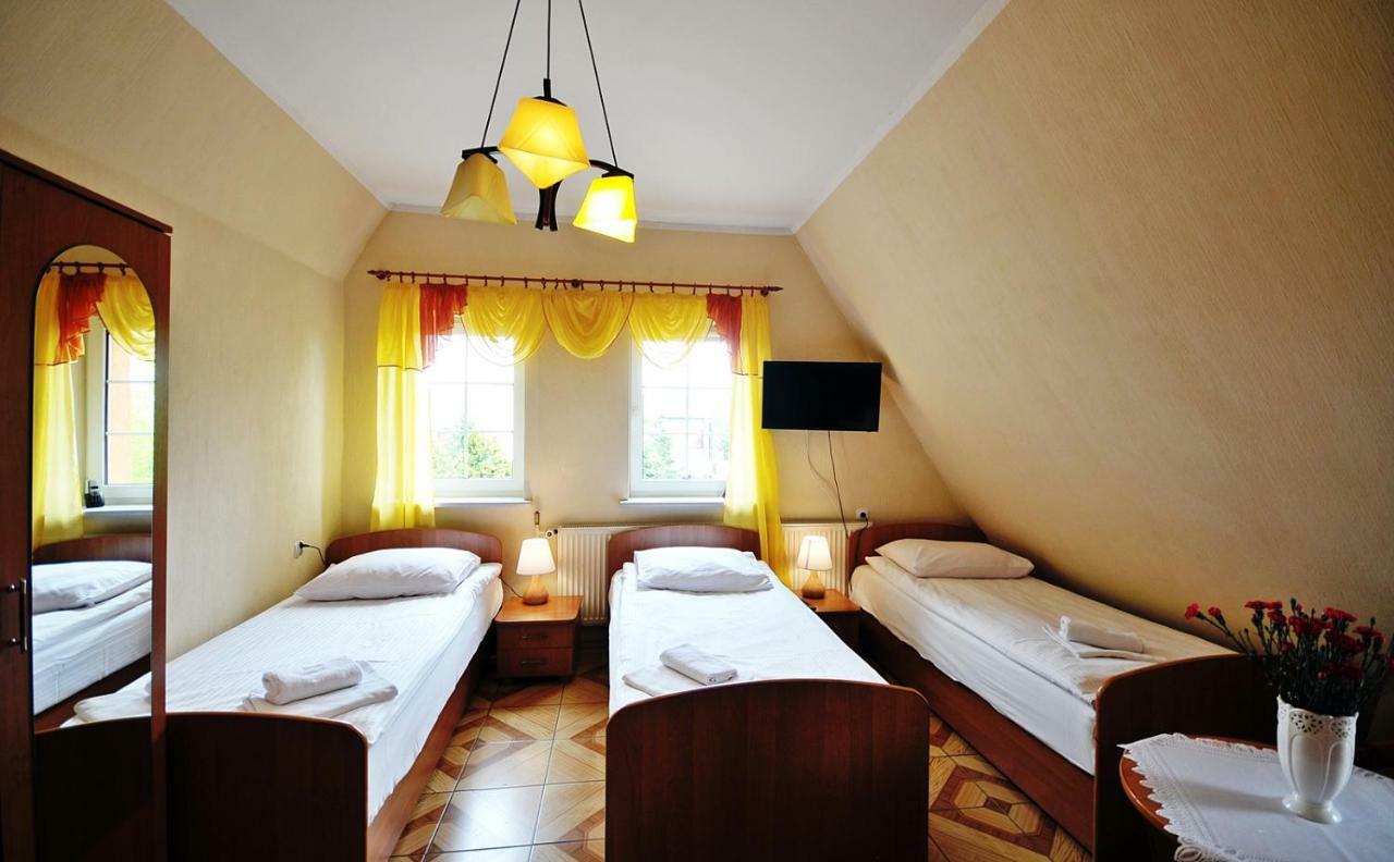 Dworek Familijny Kołobrzeg Esterno foto