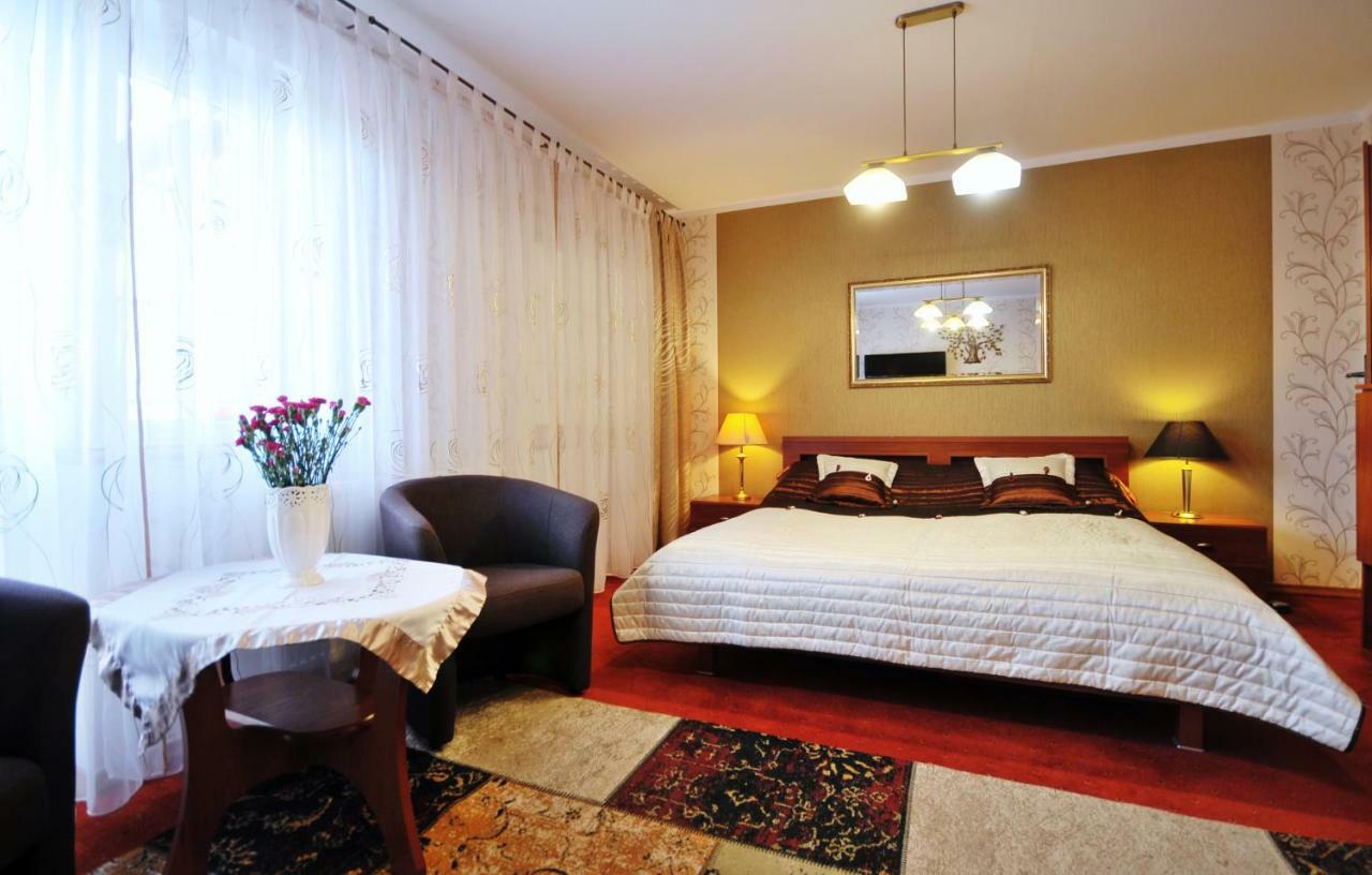 Dworek Familijny Kołobrzeg Esterno foto